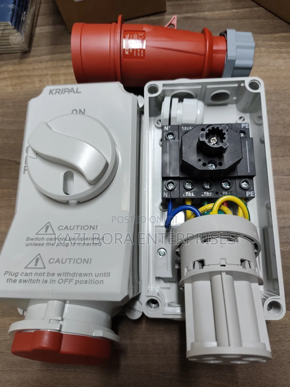 32a 5-Pin Interlocked Industrial Sockets