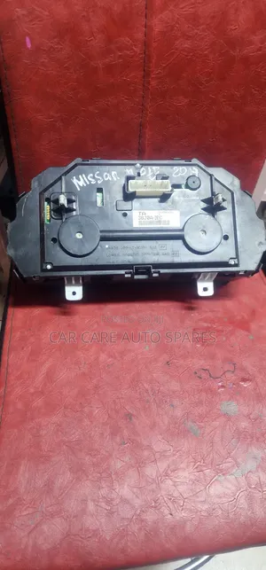 Dashboard Clock Nissan Note 2015