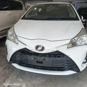 Toyota Vitz 1.3 FWD 5dr 2018 White