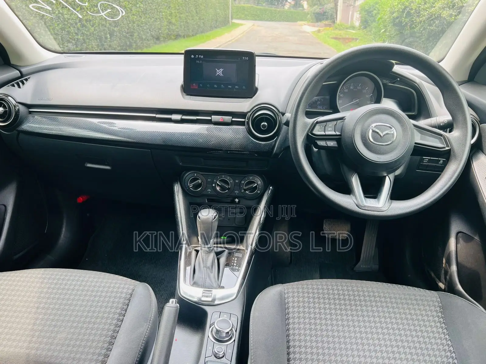 Mazda Demio 2018 Beige