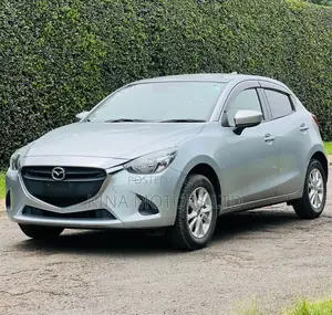 Mazda Demio 2018 Beige