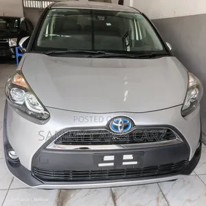 Toyota Sienta 1.5 Hybrid FWD (6-seater) 2018 Silver