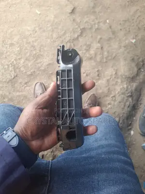 Jewela Bumper Clip