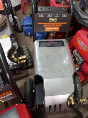 Highly Noted 3450psi Hisaki Electric Pressure Washer