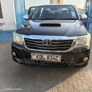 Toyota Hilux 2015 Black
