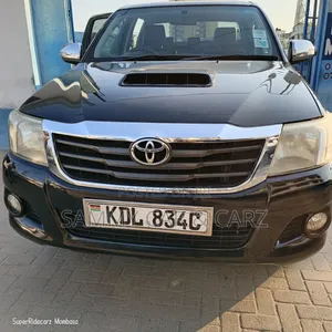 Toyota Hilux 2015 Black