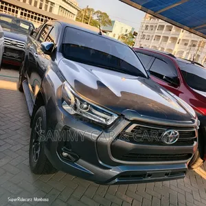 Toyota Hilux 2020 Gray