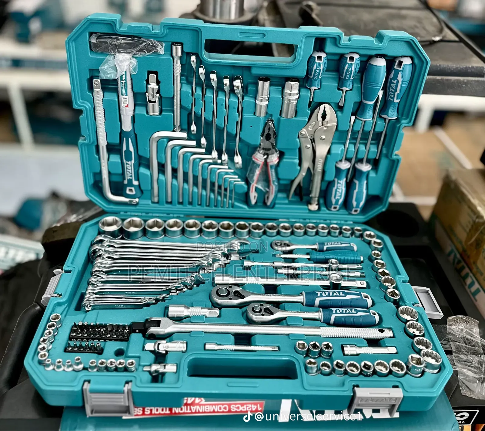 Total 142-Piece Combination Tool Set (Thkthp21426).