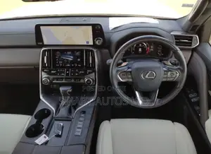 Lexus LX 2022 Pearl