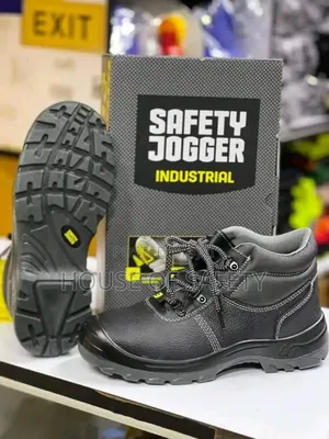 High-Quality Boots Jogger