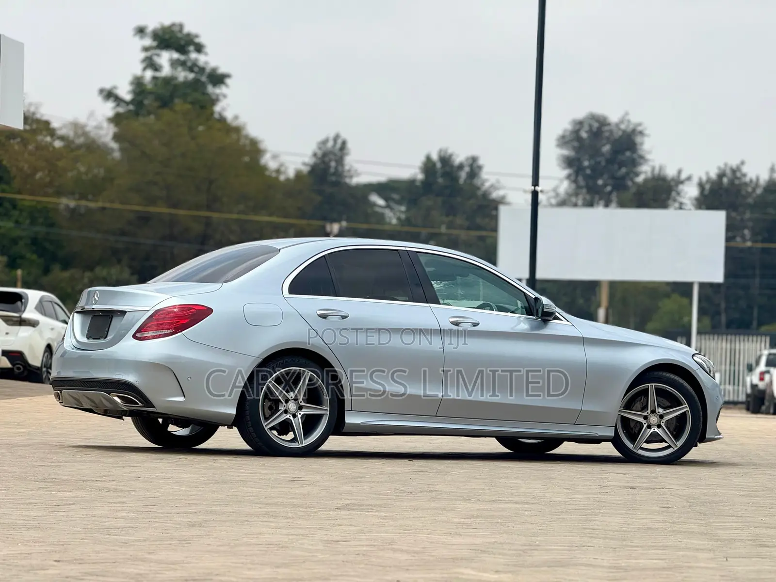 Mercedes-Benz C200 2016 Silver