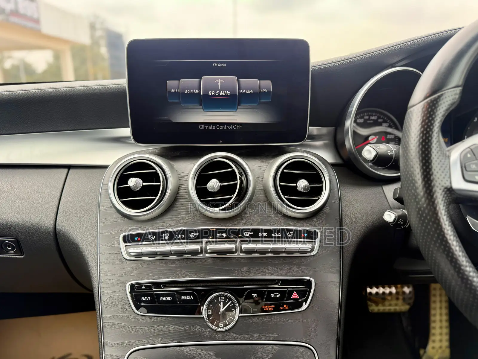 Mercedes-Benz C200 2016 Silver