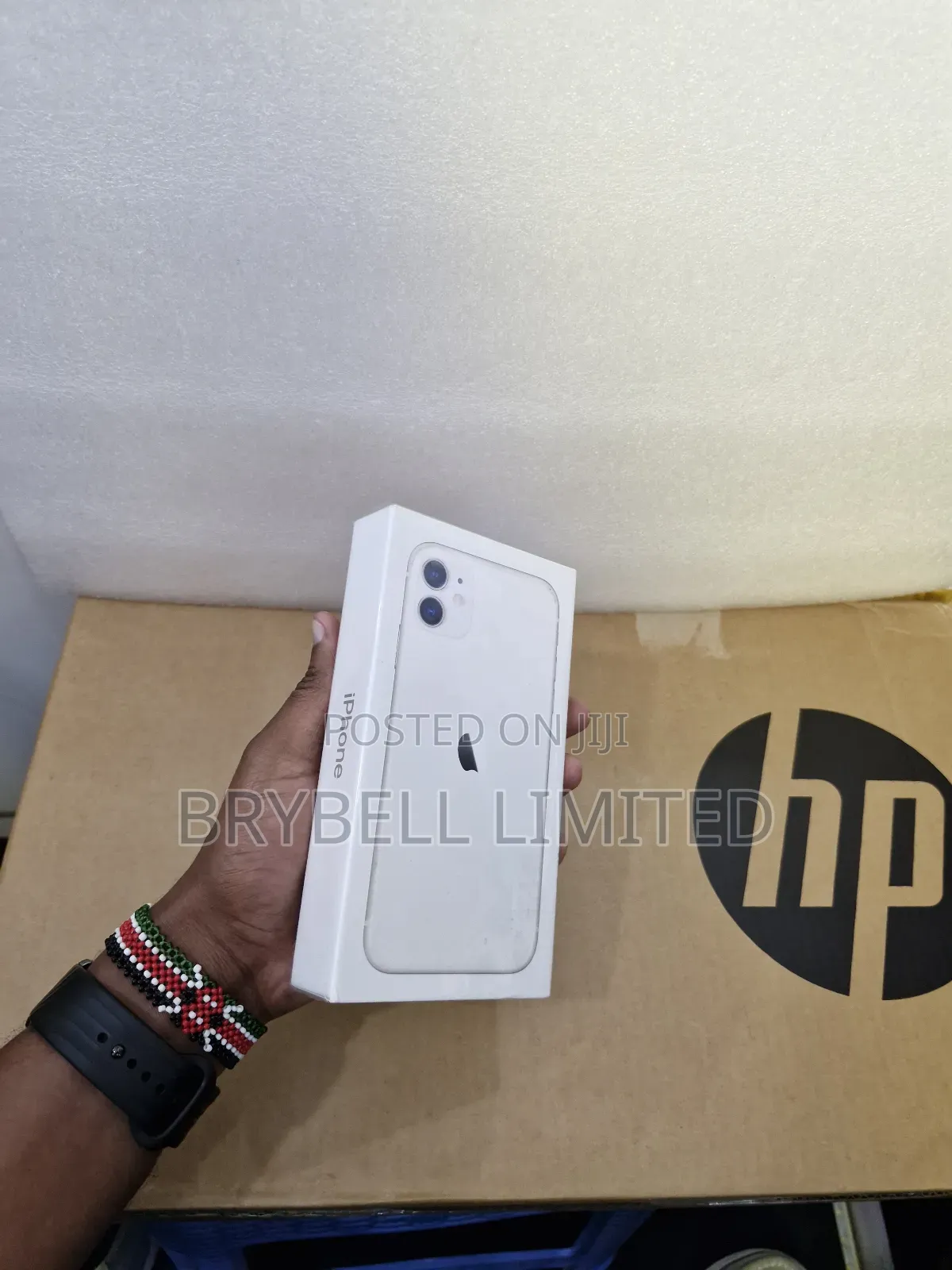 New Apple iPhone 11 128 GB White