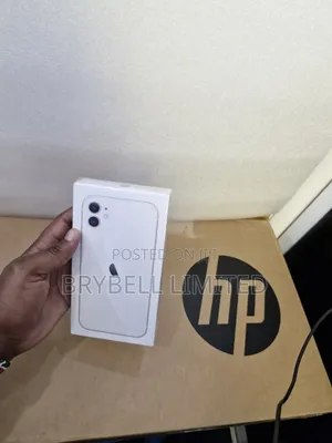 New Apple iPhone 11 128 GB White