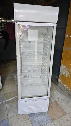 Ramtons 250l Showcase Display Fridge