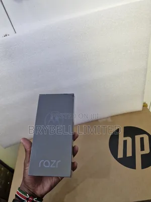 New Motorola Razr 2022 256 GB Gray