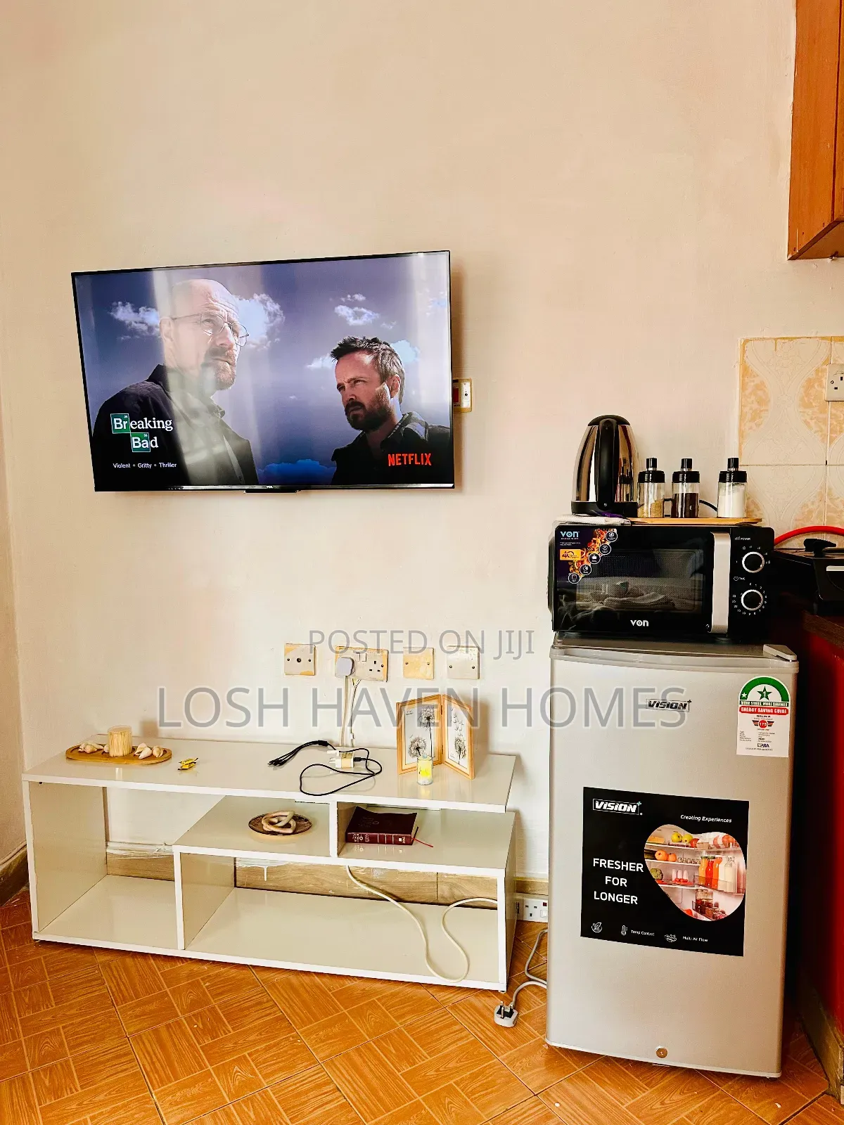 Blue Studio Airbnbin Nairobi Along TRM Drive Roysambu
