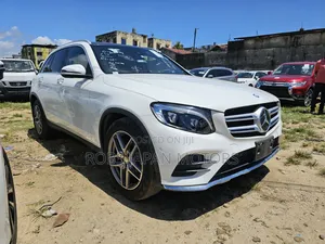 Mercedes-Benz GLC-Class 2018 Off white