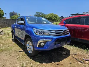 Toyota Hilux Revo Double Cab Deisel 2.8 AWD 2018 Blue