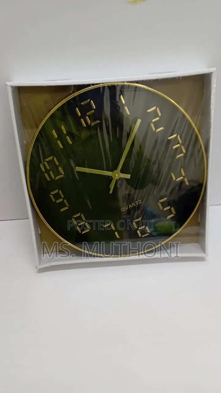 Beautiful 30 Cm Battery Powered Decorative Wall Clocks