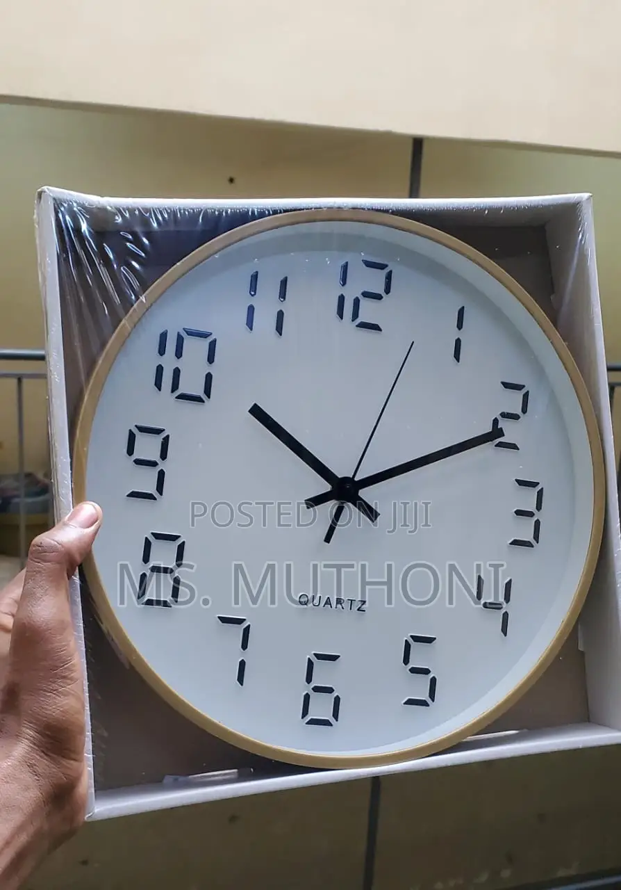 Beautiful 30 Cm Battery Powered Decorative Wall Clocks
