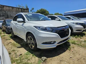 Honda Vezel 1.5 Hybrid 2WD 2018 Pearl