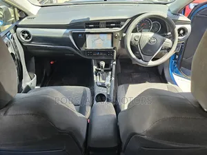 Toyota Auris 2017 Blue