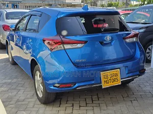 Toyota Auris 2017 Blue