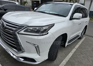 Lexus LX 2017 White