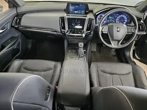 Toyota Crown 2019 Gray