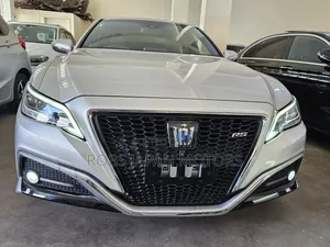 Toyota Crown 2019 Gray