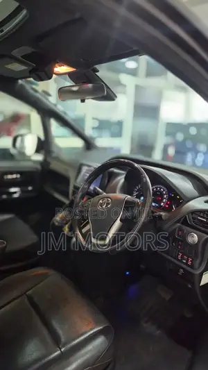 Toyota Esquire 2019 Matt Black