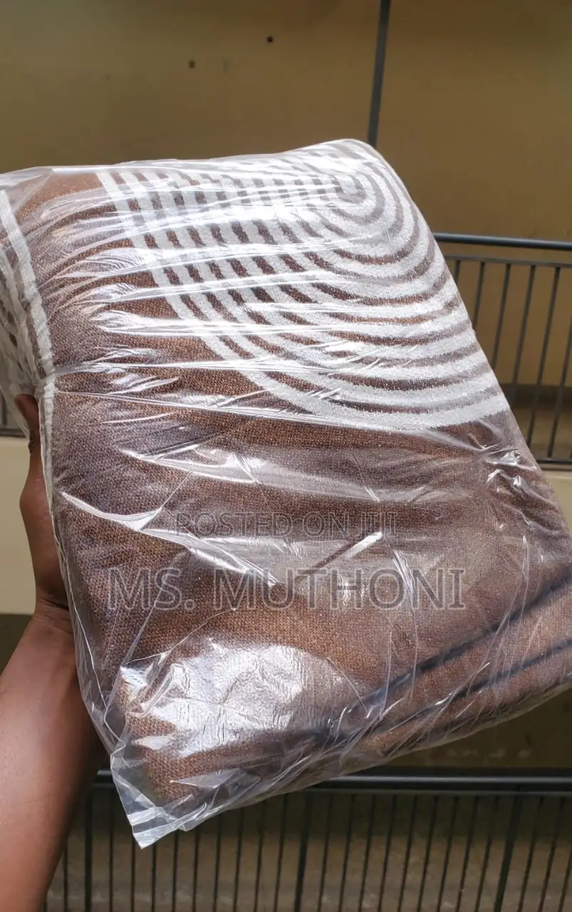 Modern Nordic Decorarive Throw Blanket (; 127cm *172cm*)
