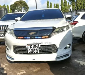 Toyota Harrier 2.0 2016 Pearl