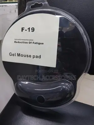 Quality Comfortable Mouse Pad With Gel Wrist Support F-19