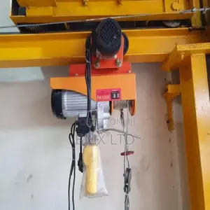 Electric Winch With Enhanced Safety Features for Operators