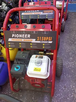 Top Guarantee 3150psi Pioneer Petrol Pressure Washer