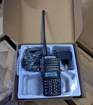 Baofeng Walkie Talkie With Dual PTT 5w Power Output (Uv-82)