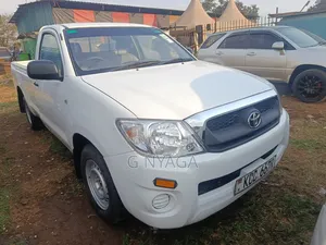 Toyota Hilux 2009 White