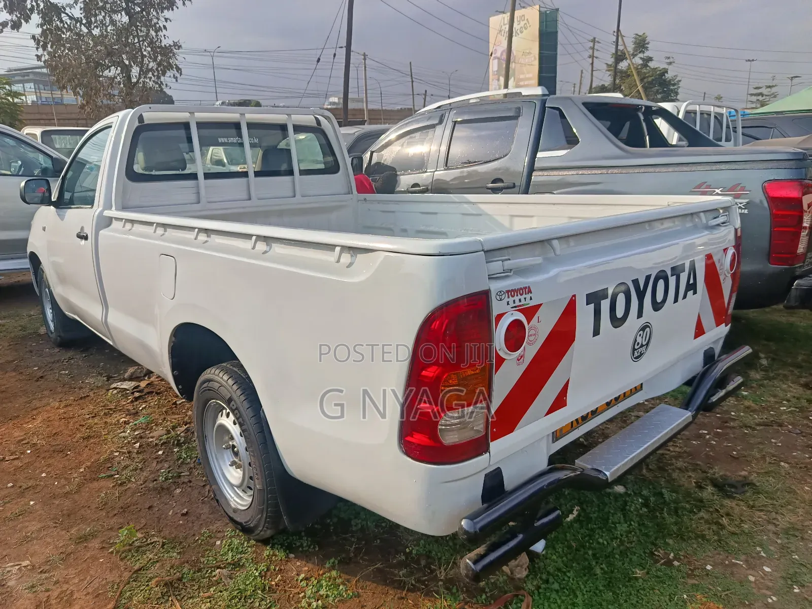 Toyota Hilux 2009 White