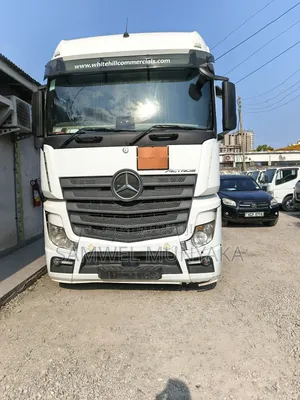 Mercedes-Benz Actros Truck 2022 White