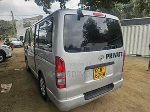 Toyota HiAce 2013 Silver