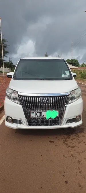 Toyota Esquire 2016 Pearl