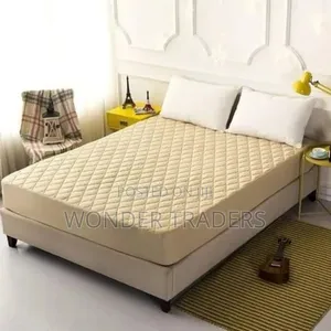 *Mattress Protector* 
Waterproof 
4x6,