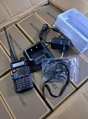 Baofeng Uv-82 5w Radio Handheld Dual Band Portable Walkie Talkies