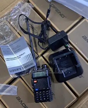 Classic Baofeng Uv82 Dual Band (Vhf/Uhf) Analog Portable Two-Way Radio