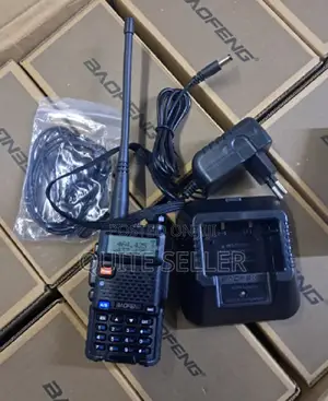 Baofeng Uv-82c Dual-Band Fm Ham Twoway Radio, Transceiver With Battery