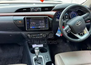 Toyota Hilux 2017 Silver