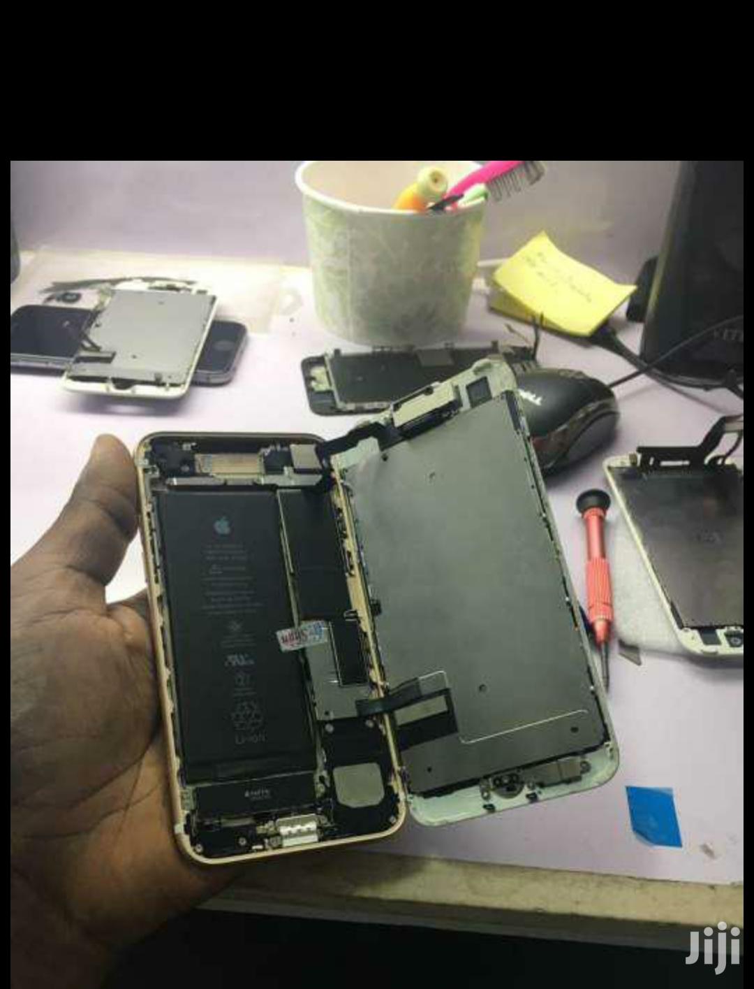 Excellent iPhone Screens Repair Quality Job
