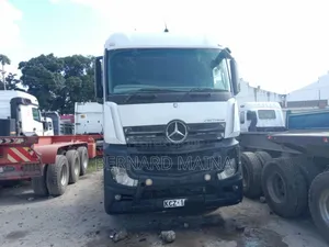 Mercedes Benz |
Actros 2545